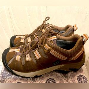 KEEN Targhee II Women’s Waterproof Hiking Shoes